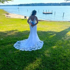 GORGEOUS CASABLANCA WEDDING DRESS SIZE 4 WORE ONCE